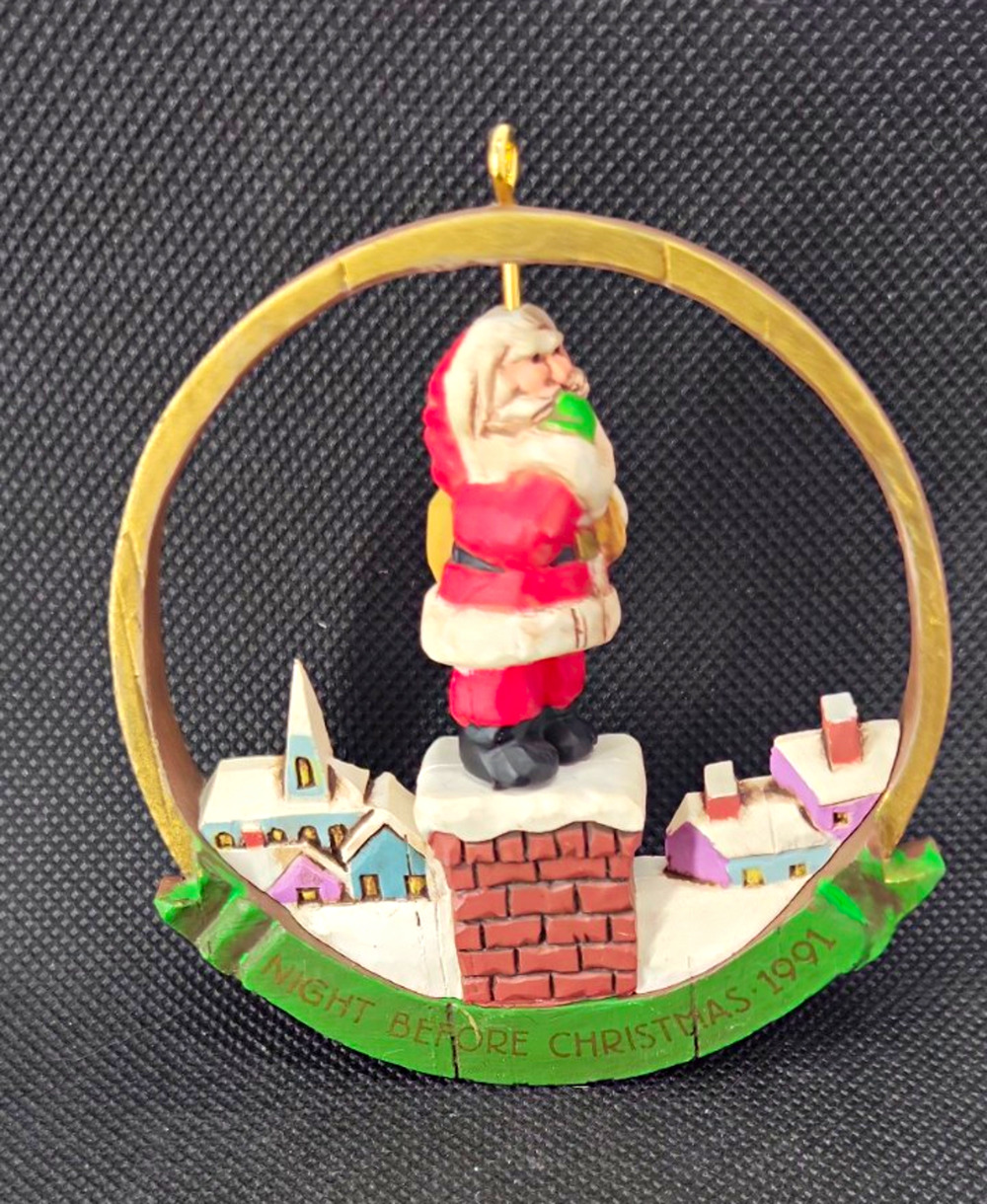 Hallmark Santa Claus Round Hanging Christmas Ornament Multicolor 1991 Vintage